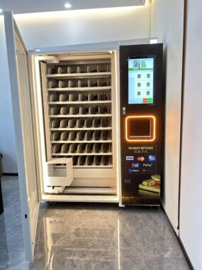: Export automatic combo vending machine for snacks, drinks, and hot food